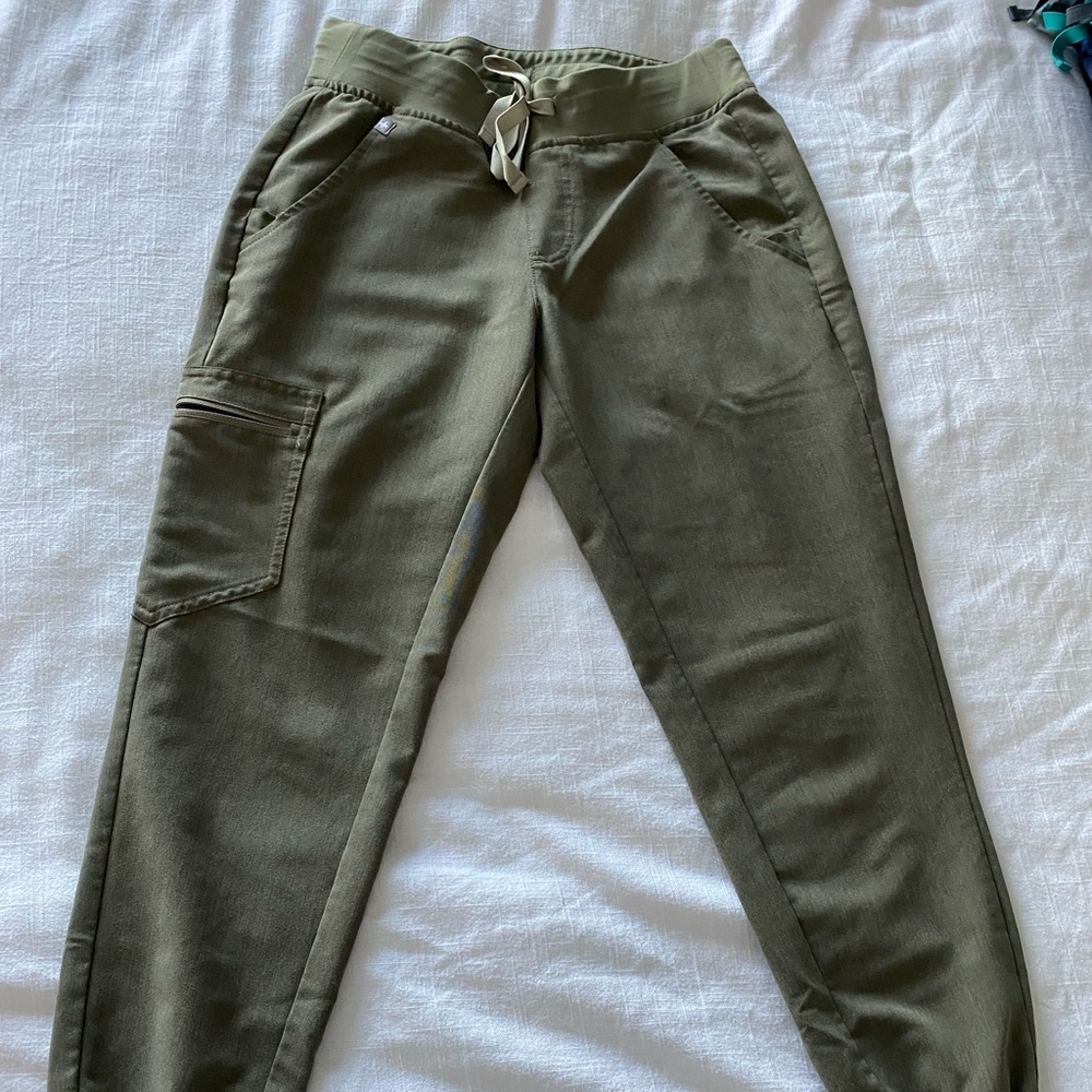 Women’s Figs Scrub Bottoms